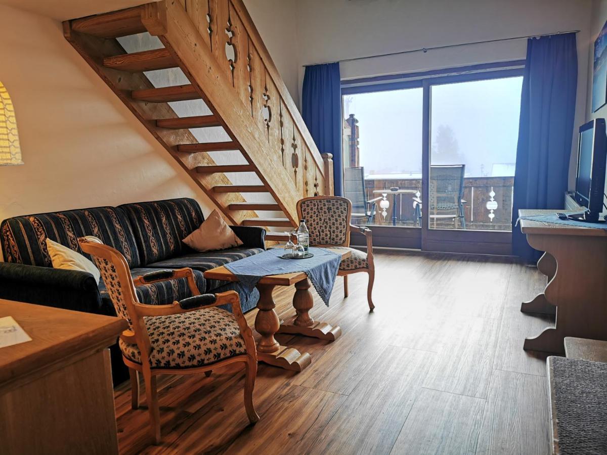 Gasthof & Hotel Zur Post 발가우 외부 사진