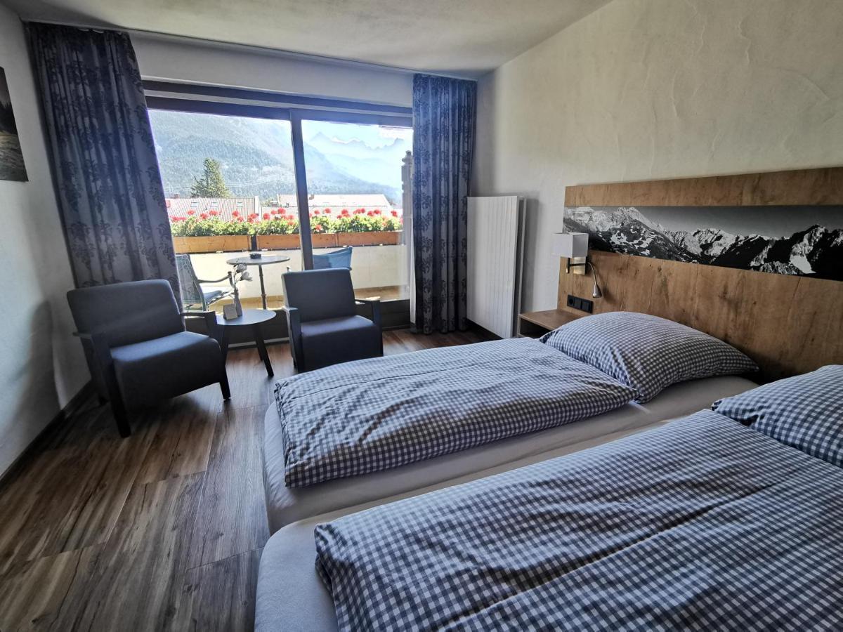 Gasthof & Hotel Zur Post 발가우 외부 사진