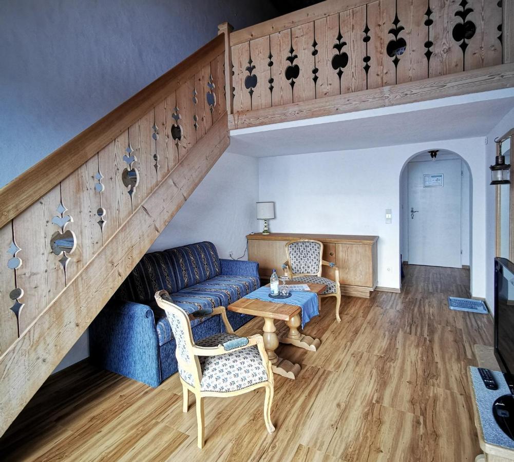 Gasthof & Hotel Zur Post 발가우 외부 사진