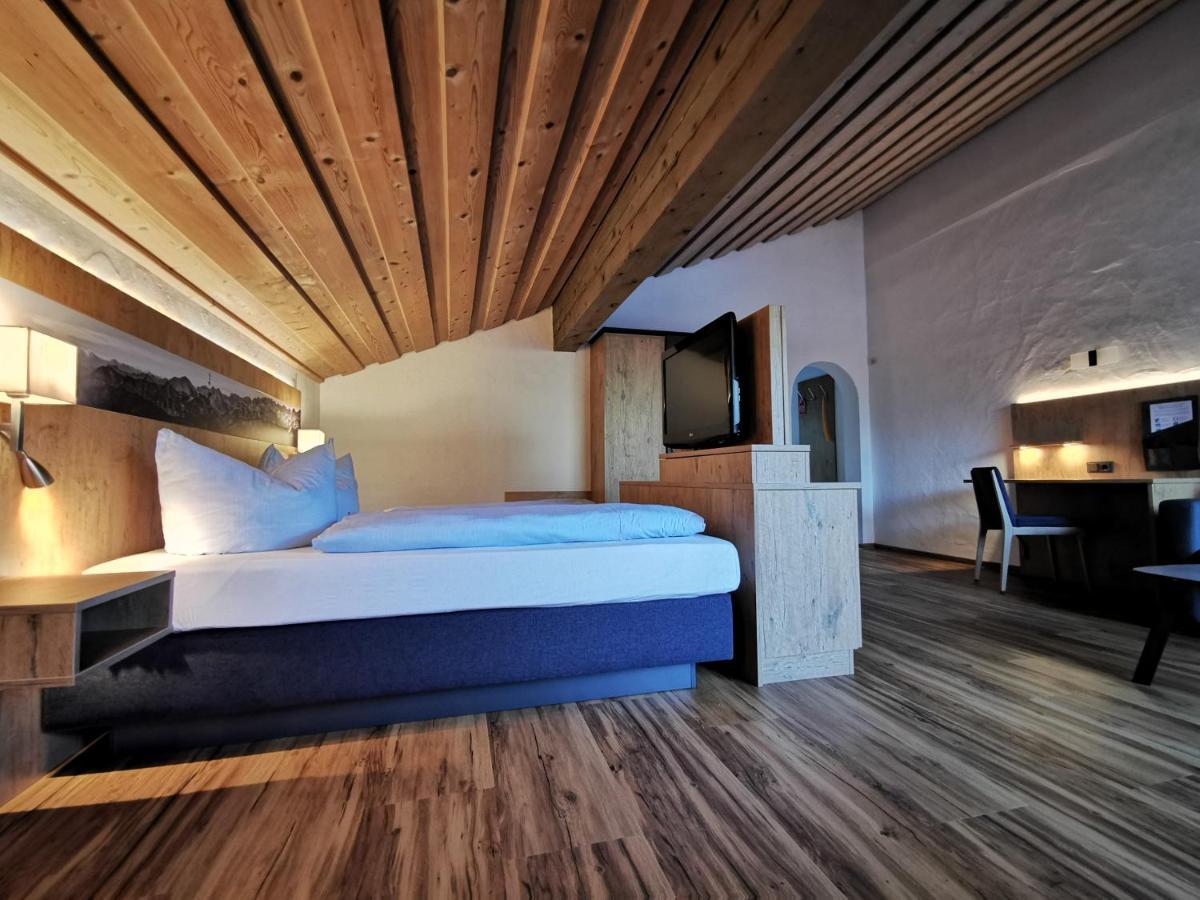 Gasthof & Hotel Zur Post 발가우 외부 사진