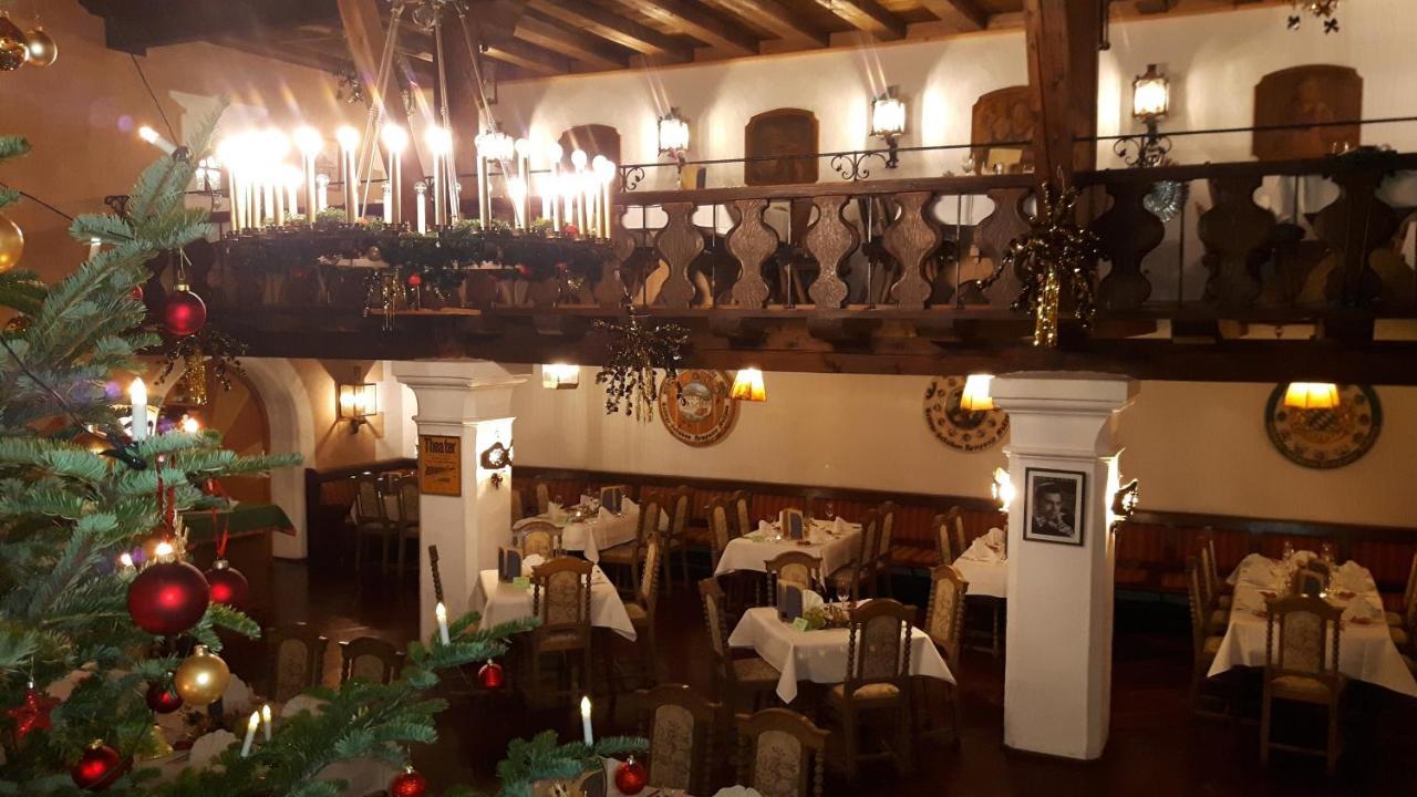 Gasthof & Hotel Zur Post 발가우 외부 사진