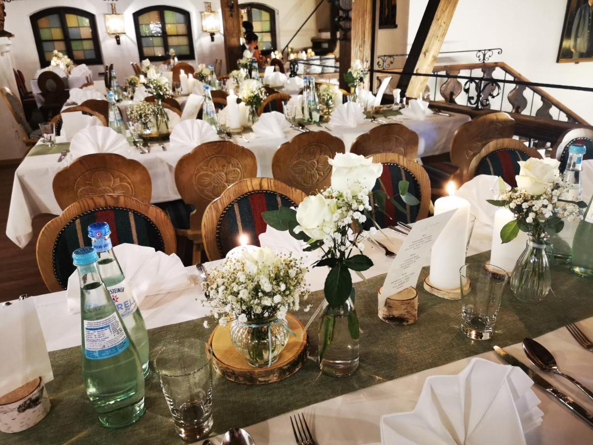 Gasthof & Hotel Zur Post 발가우 외부 사진