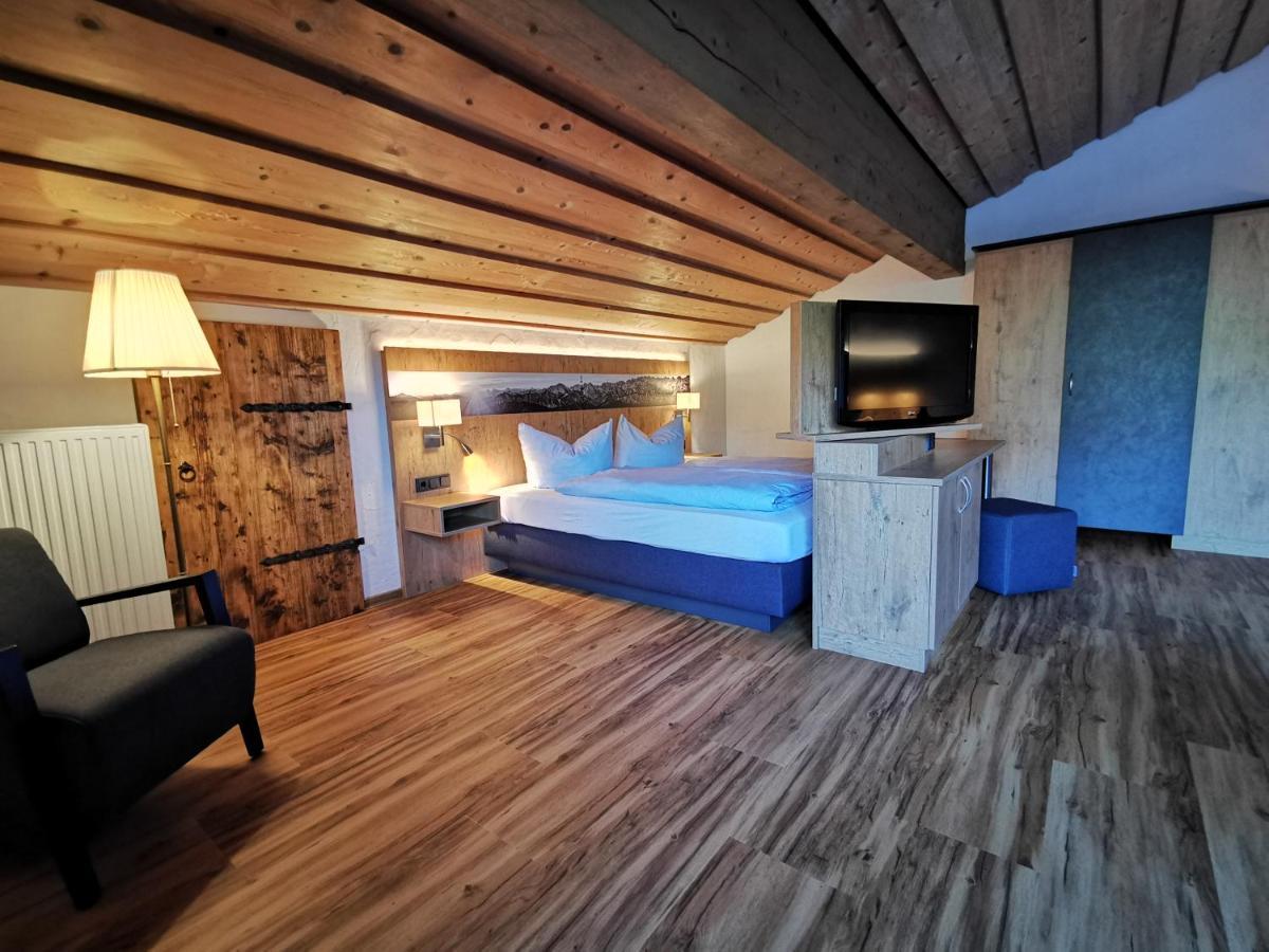 Gasthof & Hotel Zur Post 발가우 외부 사진